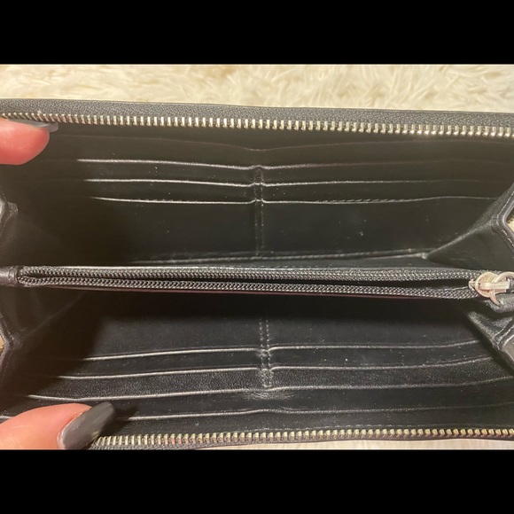 COACH wallet - Picture 2 of 2